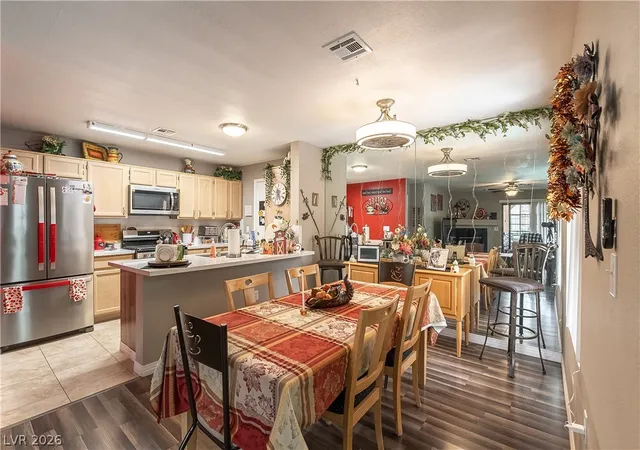 Listing Photo 5 - Condo for sale in building located at 8452 Boseck Dr, Las Vegas, NV 89145 - Unit #123