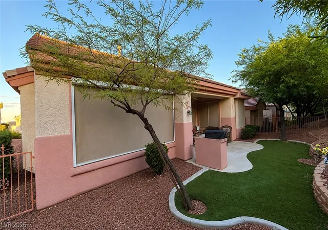Photo 4 of Single family home for sale at 481 Dalgreen Pl, Henderson, NV 89012 | MLS# 2811509 | Listing updated on 2026-09-12