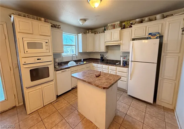 Photo 2 of Manufactured home for sale at 855 Spring Rd, Indian Springs, NV 89018 | MLS# 2811649 | Listing updated on 2026-09-22