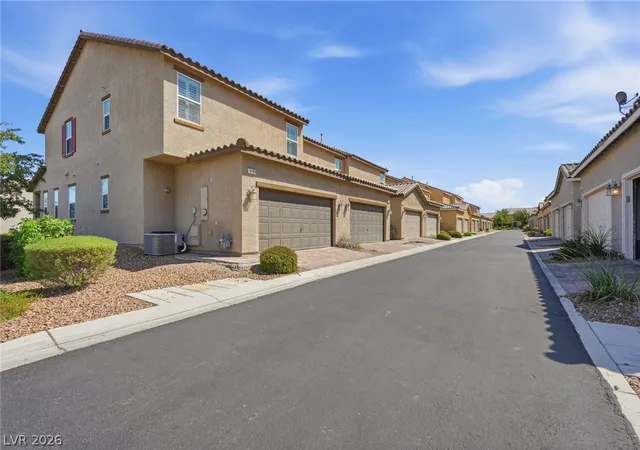 Photo 4 of Townhouse for sale at 3181 Bitetto Walk, Henderson, NV 89044 | MLS# 2811570 | Listing updated on 2026-10-06