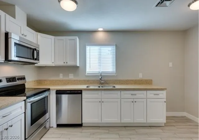 Photo 2 of Sale Pending at 135 Greenbriar Townhouse Wy, Las Vegas, NV 89121 | MLS# 2811827 | Listing updated on 2026-09-04