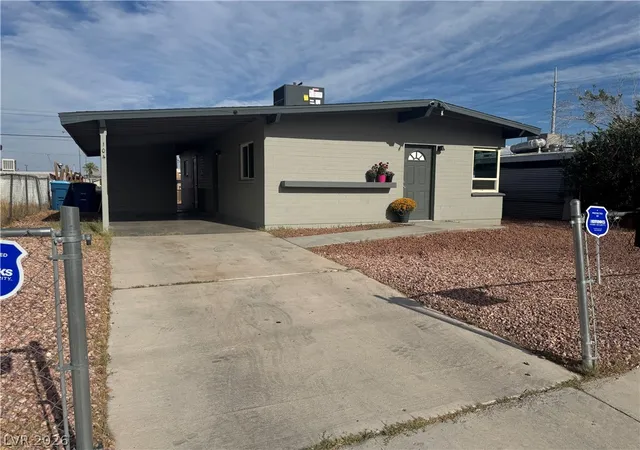 Photo 3 of Single family home for sale at 104 Stanford St St, Las Vegas, NV 89107 | MLS# 2811848 | Listing updated on 2026-09-10