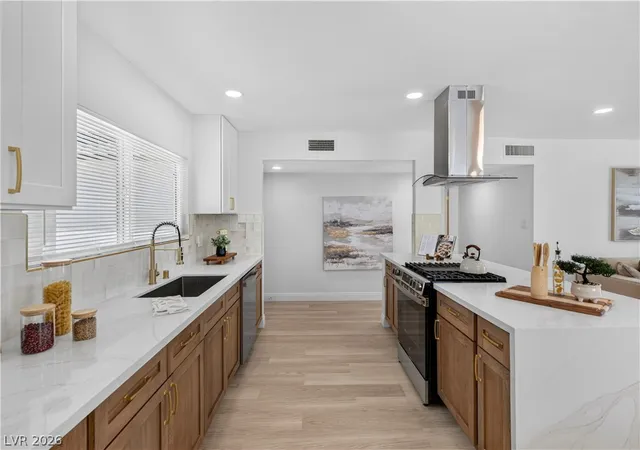 Photo 4 of Sale Pending at 1400 Greenbare Dr, Las Vegas, NV 89110 | MLS# 2812174 | Listing updated on 2026-09-04