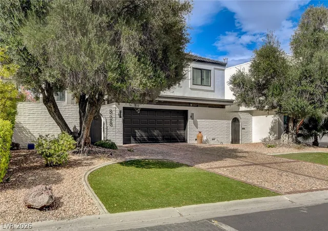 Photo 3 of Single family home for sale at 828 Vegas Valley Dr, Las Vegas, NV 89109 | MLS# 2812269 | Listing updated on 2026-09-11