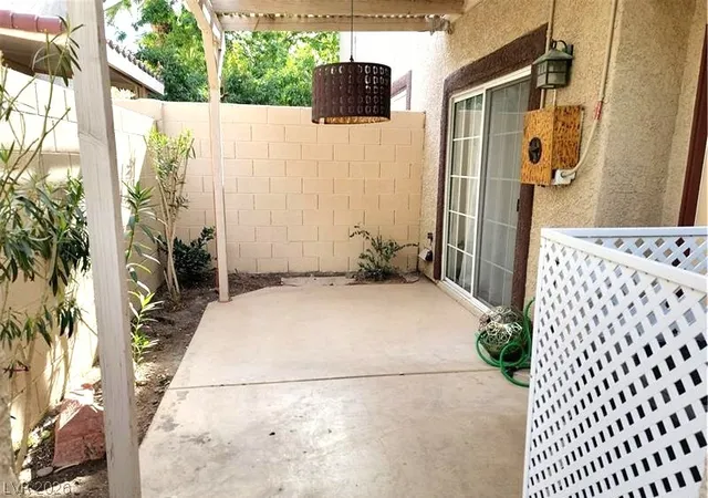 Photo 3 of Townhouse for sale at 2605 Glen Green Ave, Henderson, NV 89074 | MLS# 2812411 | Listing updated on 2026-09-30
