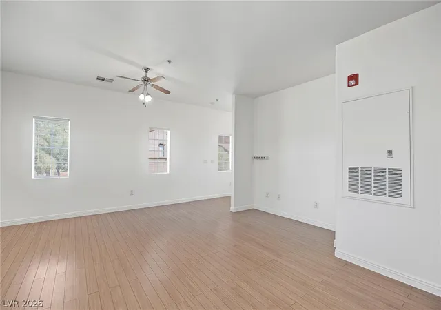 Listing Photo 5 - Condo for sale in building located at 10291 Delta Vw Ct, Las Vegas, NV 89129 - Unit #204