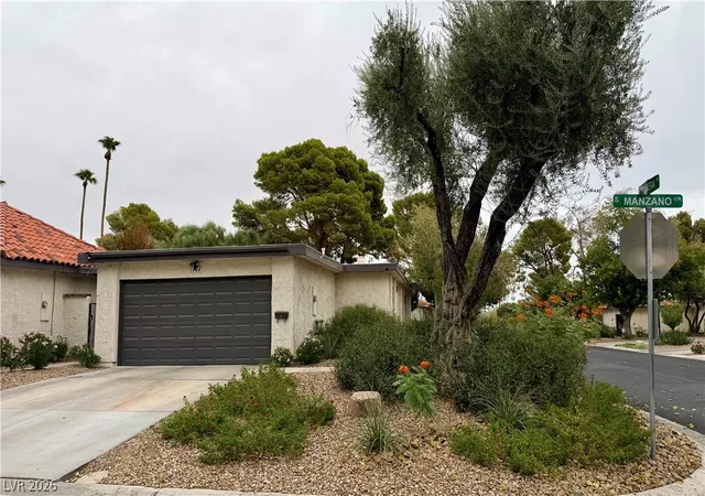Photo 2 of Townhouse for sale at 3464 Manzano Cir, Las Vegas, NV 89121 | MLS# 2812522 | Listing updated on 2026-09-24