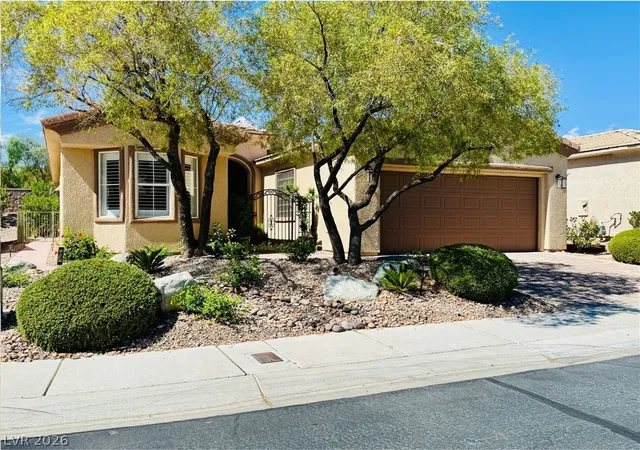 Photo 3 of Sale Pending at 4439 Bella Cascada St, Las Vegas, NV 89135 | MLS# 2812513 | Listing updated on 2026-10-02