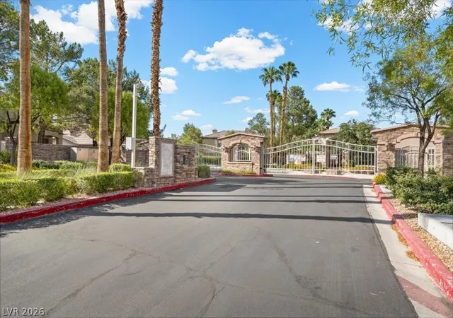 Listing Photo 4 - Condo for sale in building located at 1617 Queen Victoria St, Las Vegas, NV 89144 - Unit #102