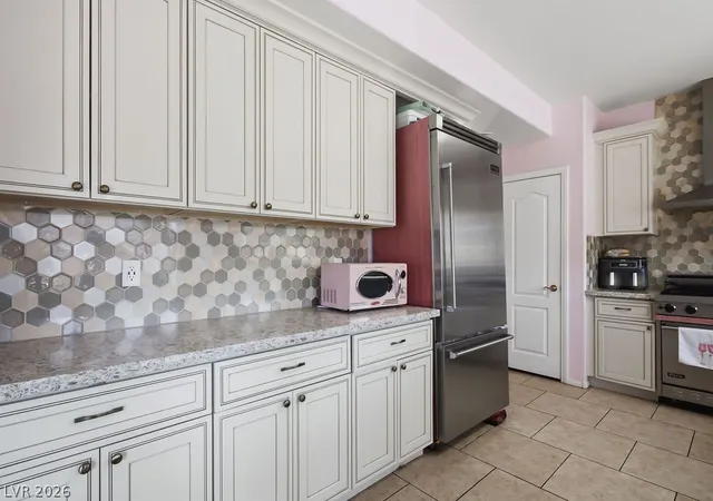 Photo 3 of Single family home for sale at 200 Oella Ridge Ct, Henderson, NV 89012 | MLS# 2812251 | Listing updated on 2026-09-07