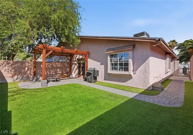 Photo 3 of Sale Pending at 531 Chelsea Dr, Henderson, NV 89014 | MLS# 2812715 | Listing updated on 2026-09-03