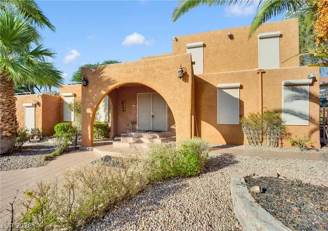 Photo 3 of Sale Pending at 2631 S Buffalo Dr, Las Vegas, NV 89117 | MLS# 2811896 | Listing updated on 2026-09-02