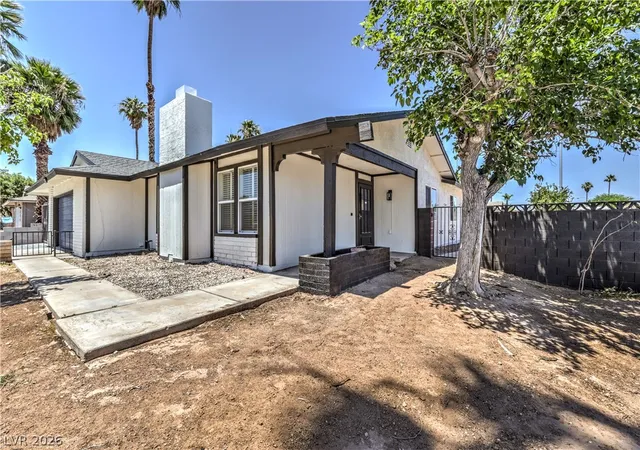 Photo 3 of Single family home for sale at 4370 Lariat Dr, Las Vegas, NV 89121 | MLS# 2812846 | Listing updated on 2026-09-02
