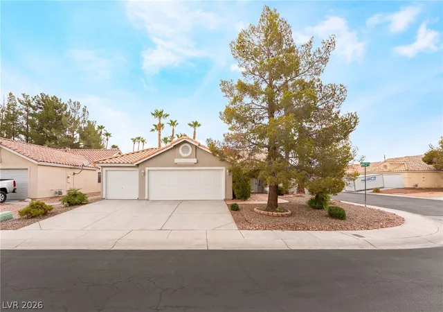 Photo 2 of Single family home for sale at 4866 Carefree Dr, Las Vegas, NV 89122 | MLS# 2813010 | Listing updated on 2026-09-15