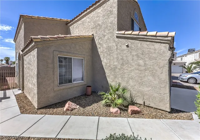 Photo 3 of Sale Pending at 3921 Sir Payne Ct, Las Vegas, NV 89104 | MLS# 2812307 | Listing updated on 2026-09-02