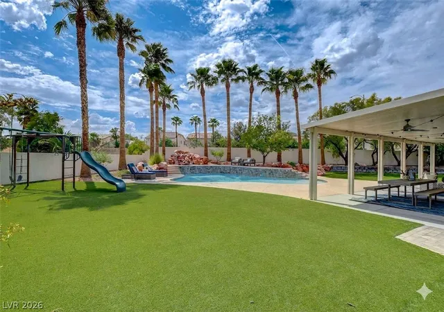 Photo 2 of Sale Pending at 3095 Regal Cove St, Las Vegas, NV 89117 | MLS# 2812870 | Listing updated on 2026-08-31