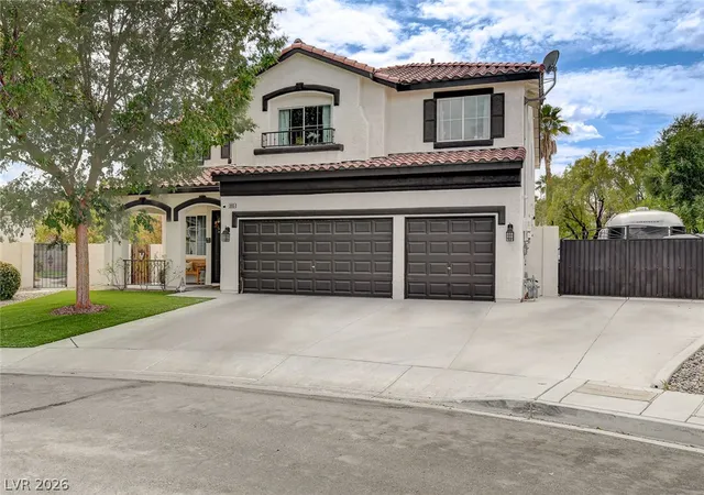 Photo 3 of Sale Pending at 3095 Regal Cove St, Las Vegas, NV 89117 | MLS# 2812870 | Listing updated on 2026-08-31