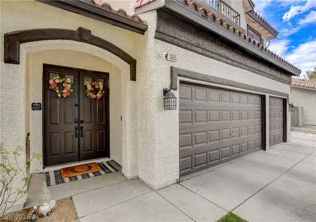 Photo 3 of Sale Pending at 3095 Regal Cove St, Las Vegas, NV 89117 | MLS# 2812870 | Listing updated on 2026-08-31