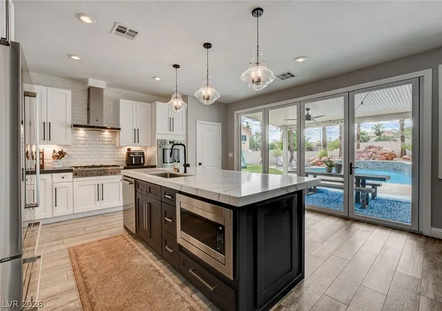 Photo 4 of Sale Pending at 3095 Regal Cove St, Las Vegas, NV 89117 | MLS# 2812870 | Listing updated on 2026-08-31