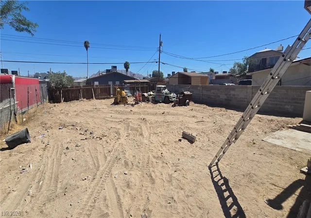 Photo 3 of Sale Pending at 2320 N Crawford St, North Las Vegas, NV 89030 | MLS# 2812276 | Listing updated on 2026-10-03