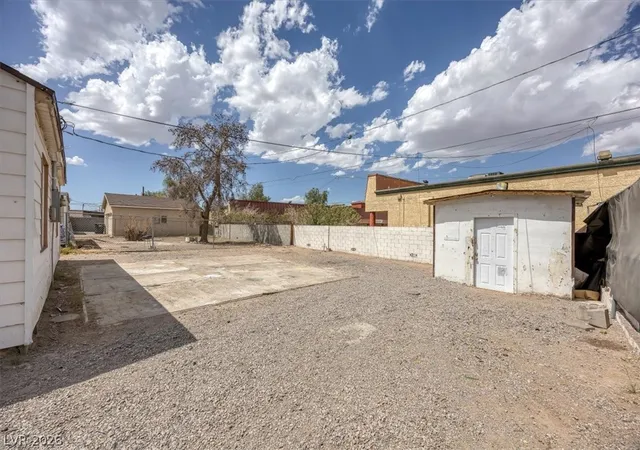 Photo 2 of Sale Pending at 120 W Victory Rd, Henderson, NV 89015 | MLS# 2813265 | Listing updated on 2026-09-12