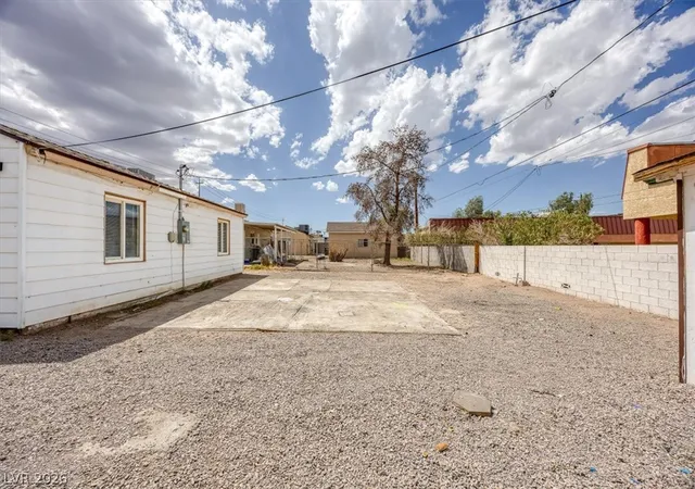 Photo 3 of Sale Pending at 120 W Victory Rd, Henderson, NV 89015 | MLS# 2813265 | Listing updated on 2026-09-12