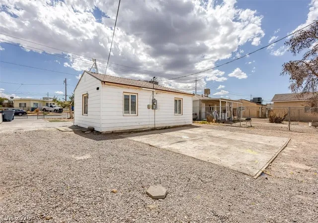 Photo 3 of Sale Pending at 120 W Victory Rd, Henderson, NV 89015 | MLS# 2813265 | Listing updated on 2026-09-12