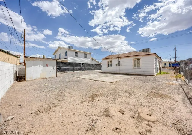 Photo 4 of Sale Pending at 120 W Victory Rd, Henderson, NV 89015 | MLS# 2813265 | Listing updated on 2026-09-12