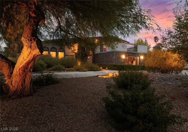 Photo 3 of Sale Pending at 5285 N Chieftain St, Las Vegas, NV 89149 | MLS# 2810225 | Listing updated on 2026-10-28