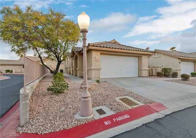 Photo 2 of Townhouse for sale at 2035 E Warm Springs Rd #1005, Las Vegas, NV 89119 | MLS# 2813367 | Listing updated on 2026-09-03