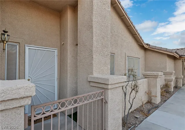 Photo 4 of Townhouse for sale at 2035 E Warm Springs Rd #1005, Las Vegas, NV 89119 | MLS# 2813367 | Listing updated on 2026-09-03