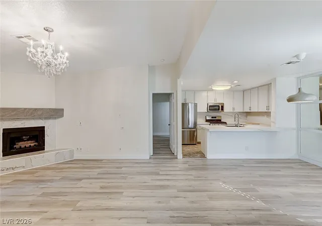 Listing Photo 5 - Condo for sale in building located at 2633 S Durango Dr, Las Vegas, NV 89117 - Unit #201