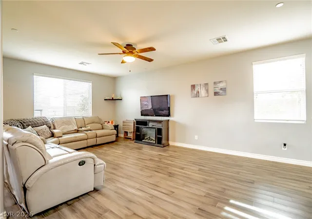 Photo 3 of Single family home for sale at 124 Brookhouse Ct, Henderson, NV 89011 | MLS# 2812133 | Listing updated on 2026-08-31