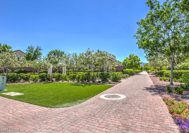 Photo 3 of Sale Pending at 10653 Mount Jefferson Ave, Las Vegas, NV 89166 | MLS# 2812978 | Listing updated on 2026-09-16