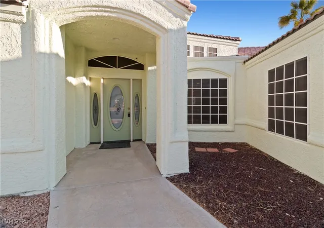 Photo 2 of Single family home for sale at 2087 River City Dr, Laughlin, NV 89029 | MLS# 2606283 | Listing updated on 2026-09-10