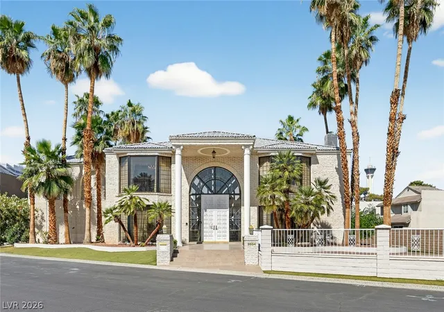 Photo 3 of Single family home for sale at 2834 Queens Courtyard Div, Las Vegas, NV 89109 | MLS# 2813503 | Listing updated on 2026-09-01