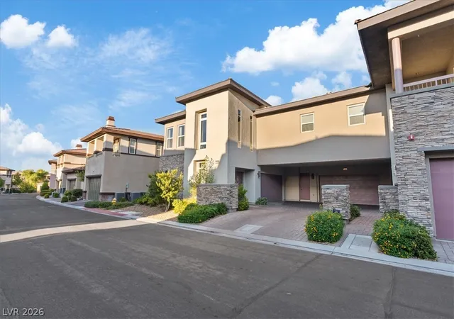 Listing Photo 5 - Condo for sale in building located at 11280 Granite Ridge Dr, Las Vegas, NV 89135 - Unit #1035