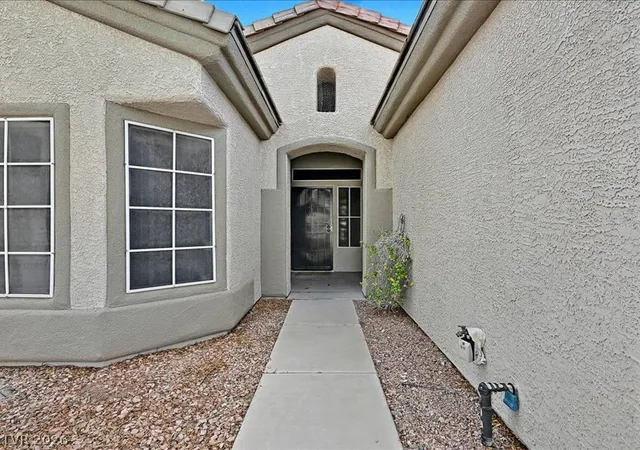 Photo 3 of Single family home for sale at 501 Dalgreen Pl, Henderson, NV 89012 | MLS# 2812615 | Listing updated on 2026-09-29