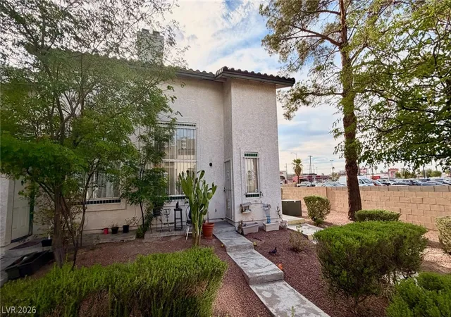 Photo 2 of Sale Pending at 2420 Old Frg Ln #106, Las Vegas, NV 89121 | MLS# 2813356 | Listing updated on 2026-09-09