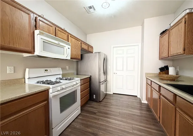 Photo 4 of Townhouse for sale at 62 Blue Beak Way, Henderson, NV 89012 | MLS# 2813517 | Listing updated on 2026-09-01