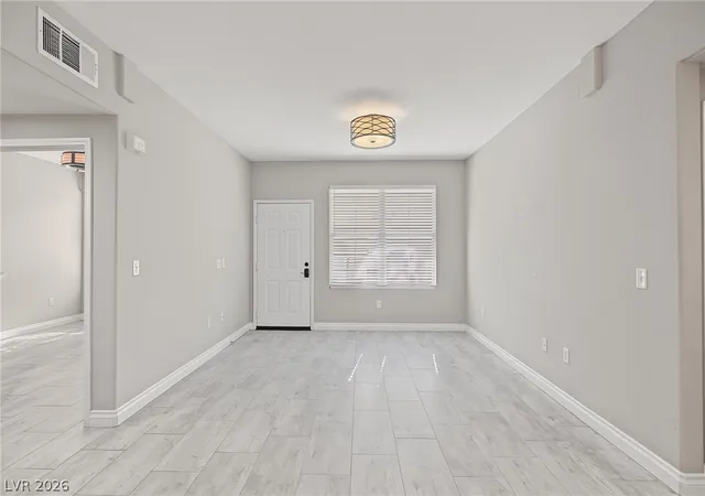 Listing Photo 4 - Condo for sale in building located at 10001 Peace Wy, Las Vegas, NV 89147 - Unit #1221