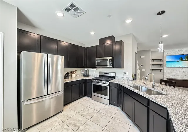Photo 4 of Single family home for sale at 2931 Tranquil Brk Ave, Henderson, NV 89044 | MLS# 2813374 | Listing updated on 2026-09-30