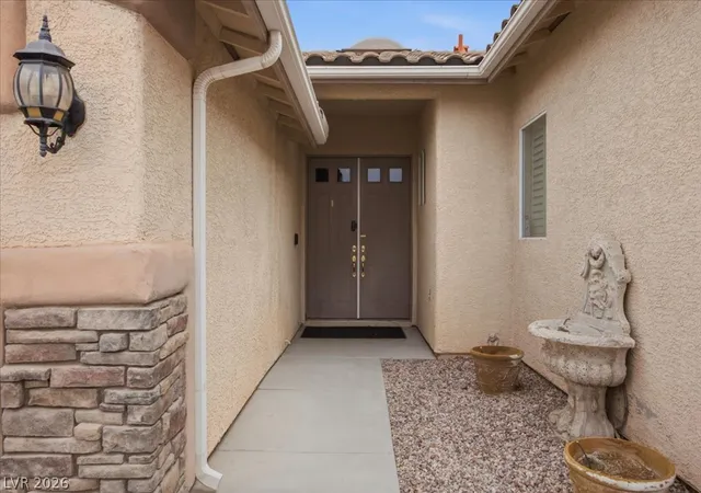 Photo 3 of Sale Pending at 3154 Surf Spray St, Las Vegas, NV 89117 | MLS# 2813372 | Listing updated on 2026-09-10
