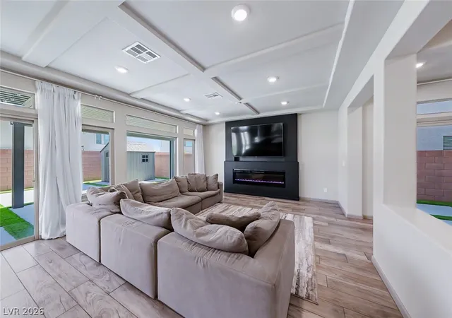 Photo 3 of Single family home for sale at 6723 Vista Roma Ave, Las Vegas, NV 89139 | MLS# 2813866 | Listing updated on 2026-09-06