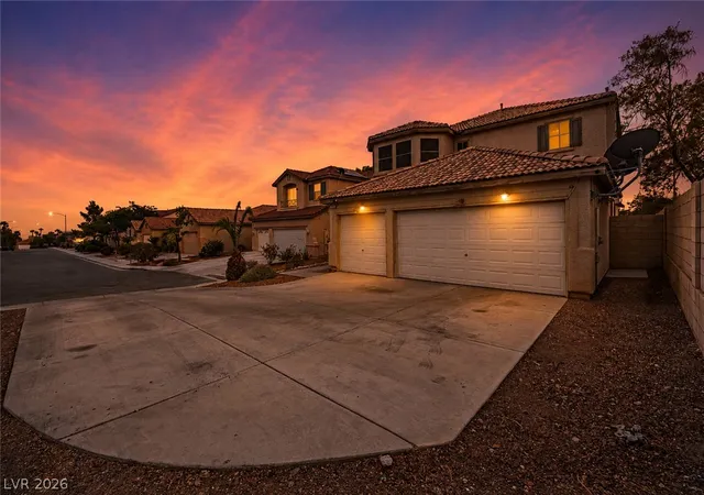 Photo 2 of Single family home for sale at 9797 Vista Crst Ave, Las Vegas, NV 89148 | MLS# 2813584 | Listing updated on 2026-09-02