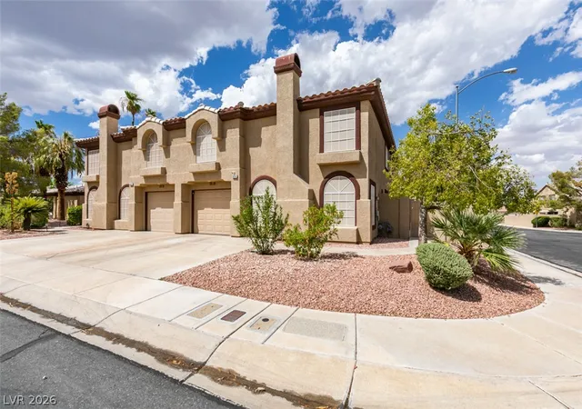 Photo 3 of Sale Pending at 684 Harbor Mist Ave, Henderson, NV 89015 | MLS# 2813925 | Listing updated on 2026-10-01