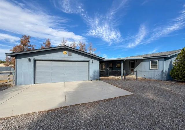 Photo 3 of Manufactured home for sale at 5561 Doubletree Rd, Pahrump, NV 89061 | MLS# 2813464 | Listing updated on 2026-09-10