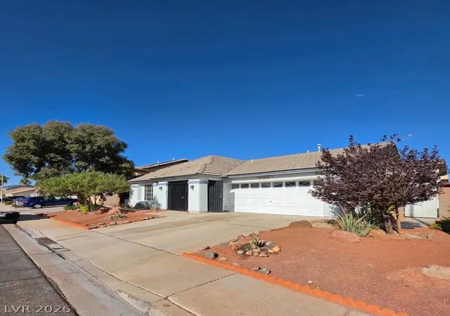 Photo 2 of Single family home for sale at 320 New Hope Dr, Henderson, NV 89014 | MLS# 2813974 | Listing updated on 2026-09-13