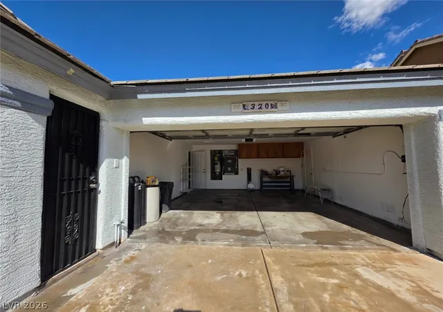 Photo 3 of Single family home for sale at 320 New Hope Dr, Henderson, NV 89014 | MLS# 2813974 | Listing updated on 2026-09-13