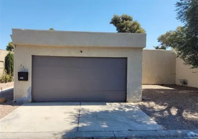 Photo 1 of Townhouse for sale at 4217 Park Ct, Las Vegas, NV 89110 | MLS# 2813842 | Listing updated on 2026-09-01